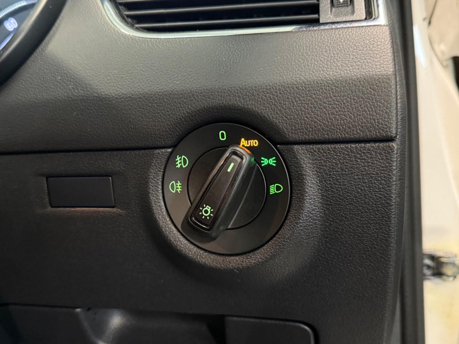 Used Skoda Octavia 2015 for sale - 76605621: Photo 57