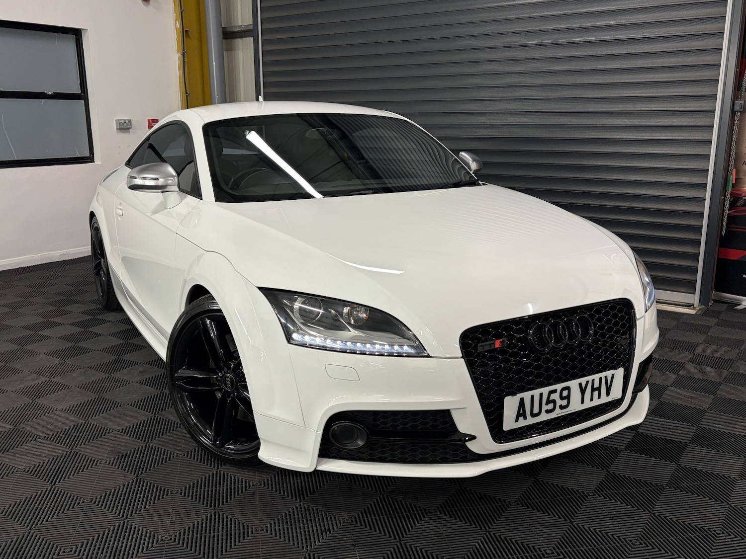 Used Audi TTS 2009 for sale - 77201323: Photo 2