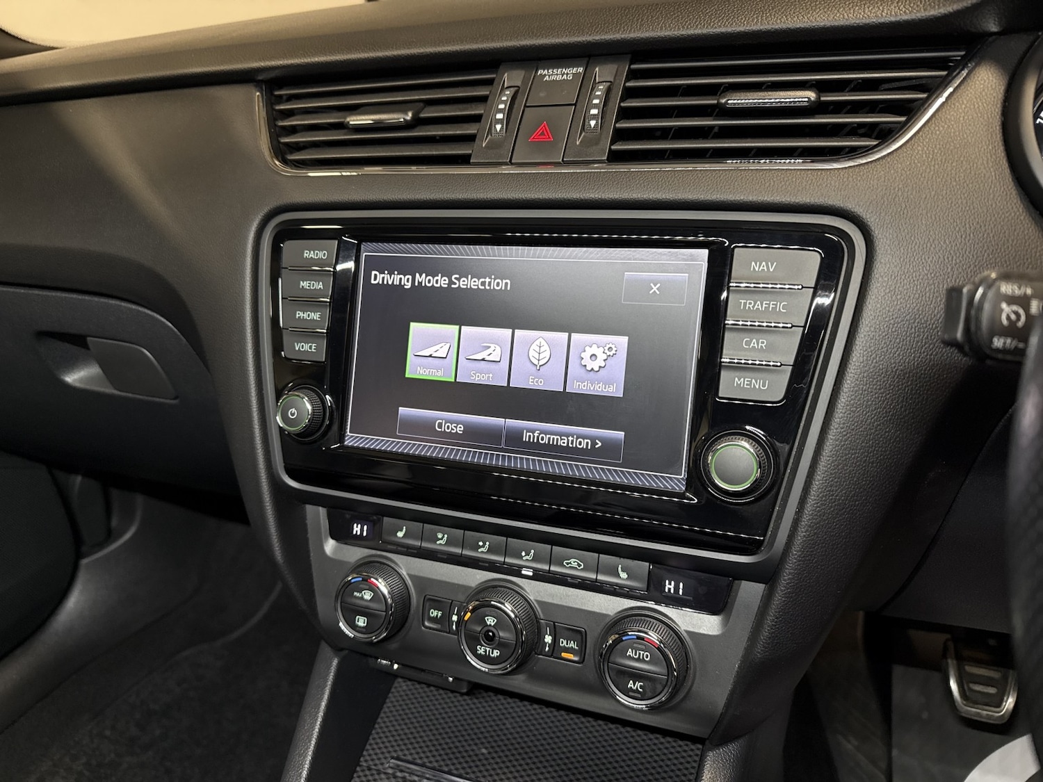 Used Skoda Octavia 2014 for sale - 76649831: Photo 32