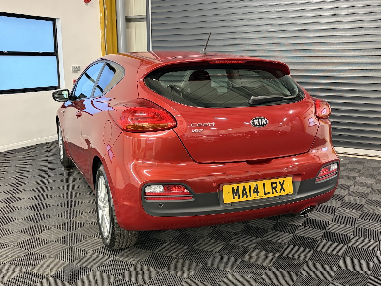 Used Kia Pro Ceed 2014 for sale - 76687136: Photo 10