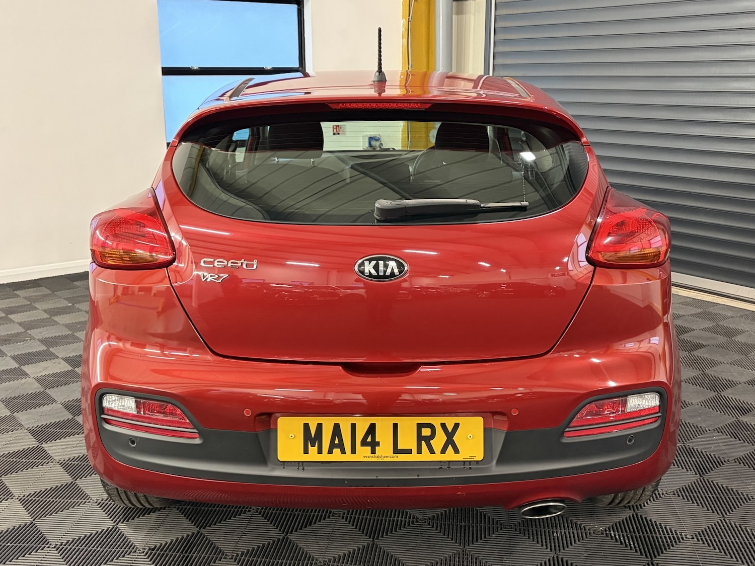 Used Kia Pro Ceed 2014 for sale - 76687136: Photo 11