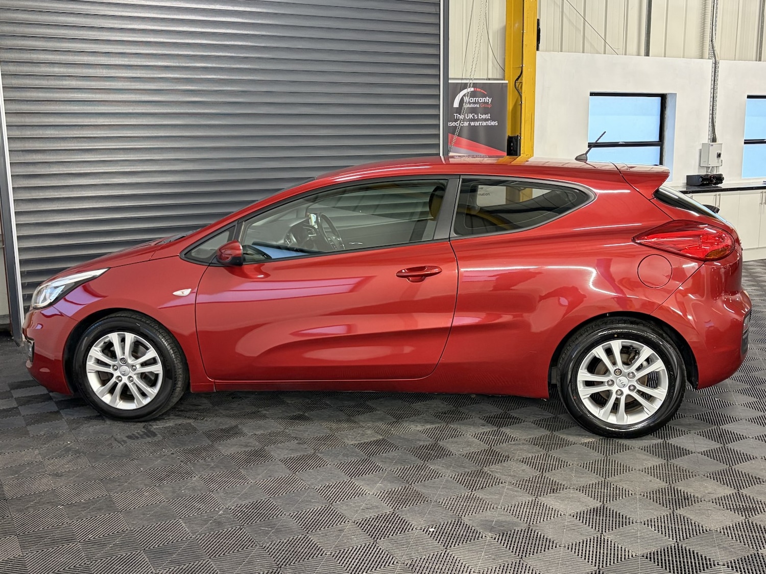 Used Kia Pro Ceed 2014 for sale - 76687136: Photo 13