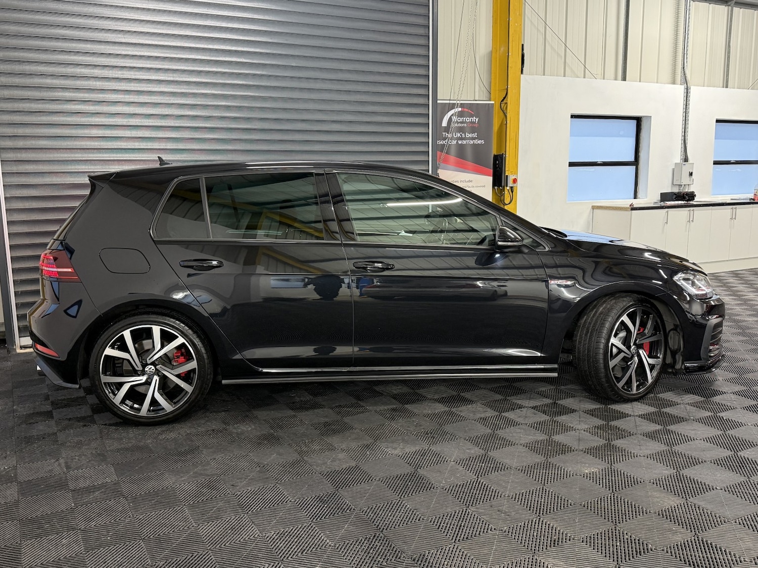 Used Volkswagen Golf 2017 for sale - 76725725: Photo 12