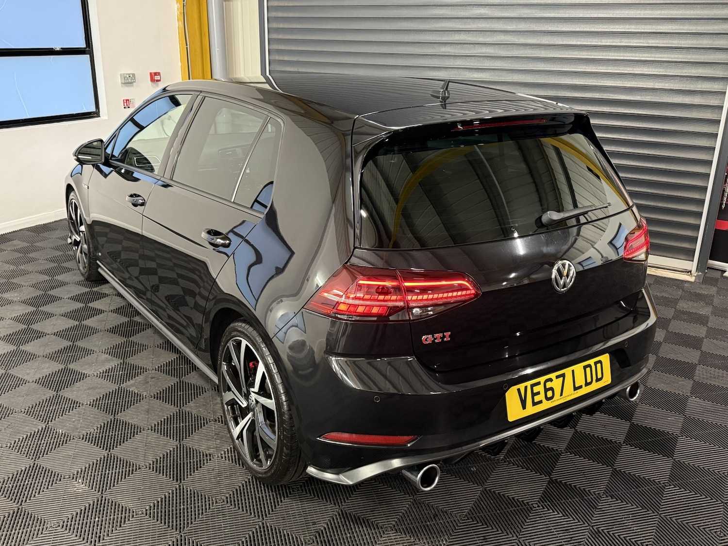 Used Volkswagen Golf 2017 for sale - 76725725: Photo 14