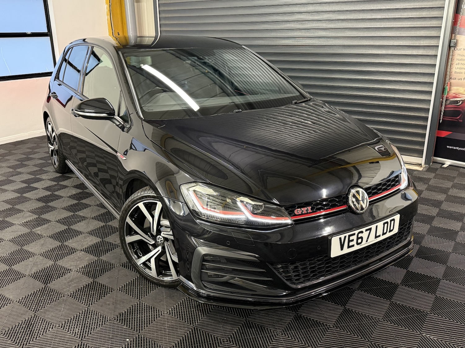 Used Volkswagen Golf 2017 for sale - 76725725: Photo 7