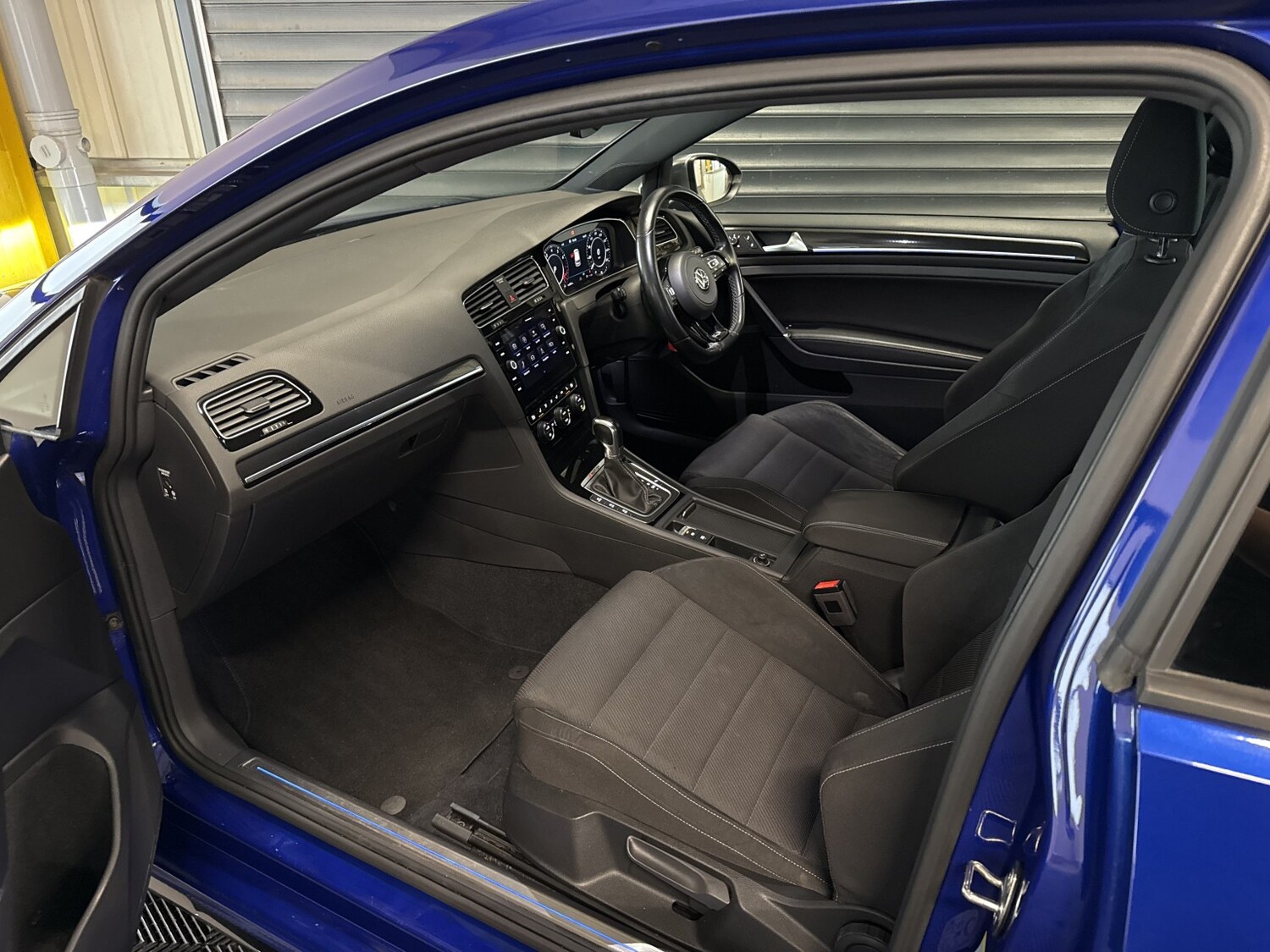 Used Volkswagen Golf 2018 for sale - 76605857: Photo 39