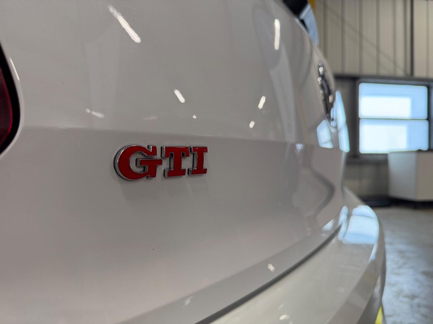 Used Volkswagen Polo 2015 for sale - 76605924: Photo 26