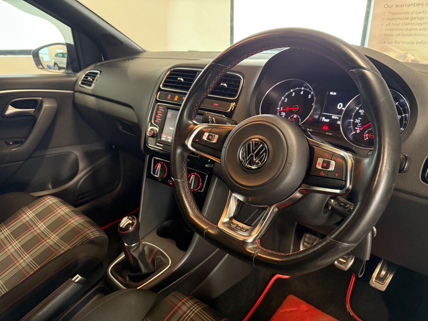 Used Volkswagen Polo 2015 for sale - 76605924: Photo 28