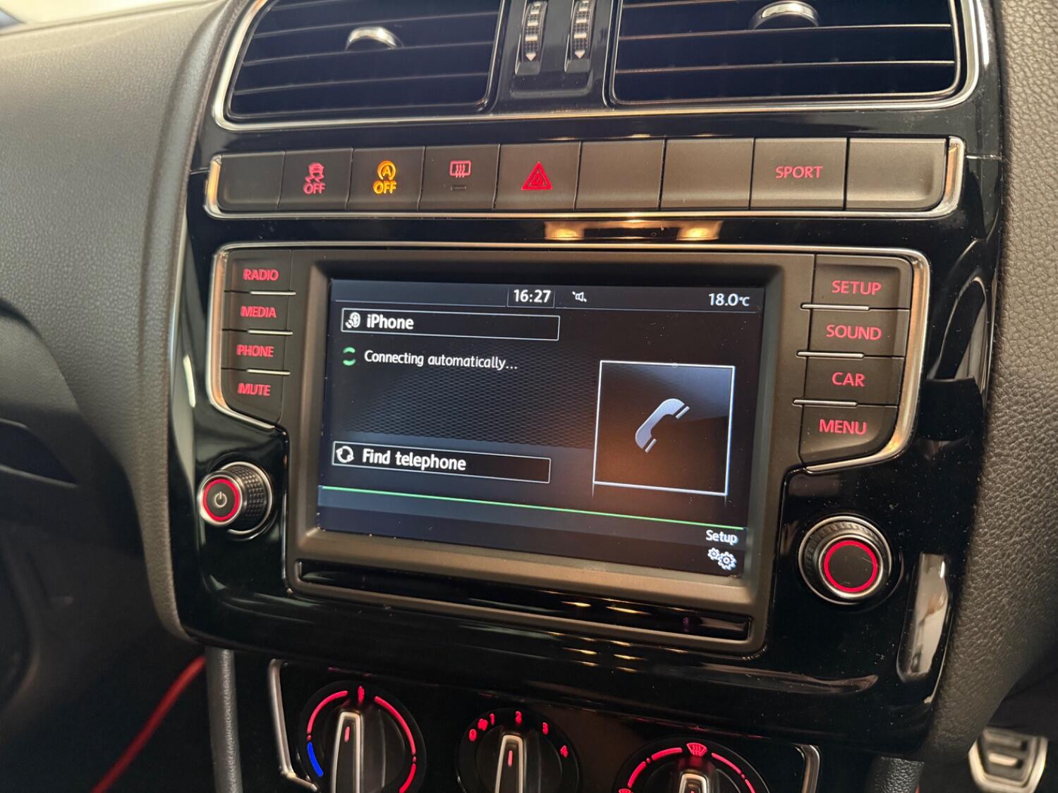 Used Volkswagen Polo 2015 for sale - 76605924: Photo 33