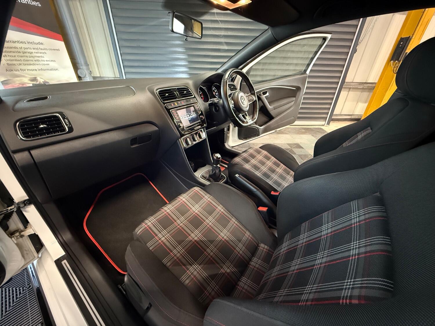 Used Volkswagen Polo 2015 for sale - 76605924: Photo 39