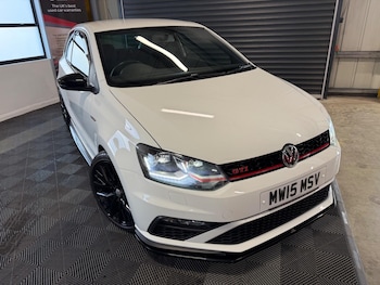 Used Volkswagen Polo 2015 for sale - 76605924: Photo