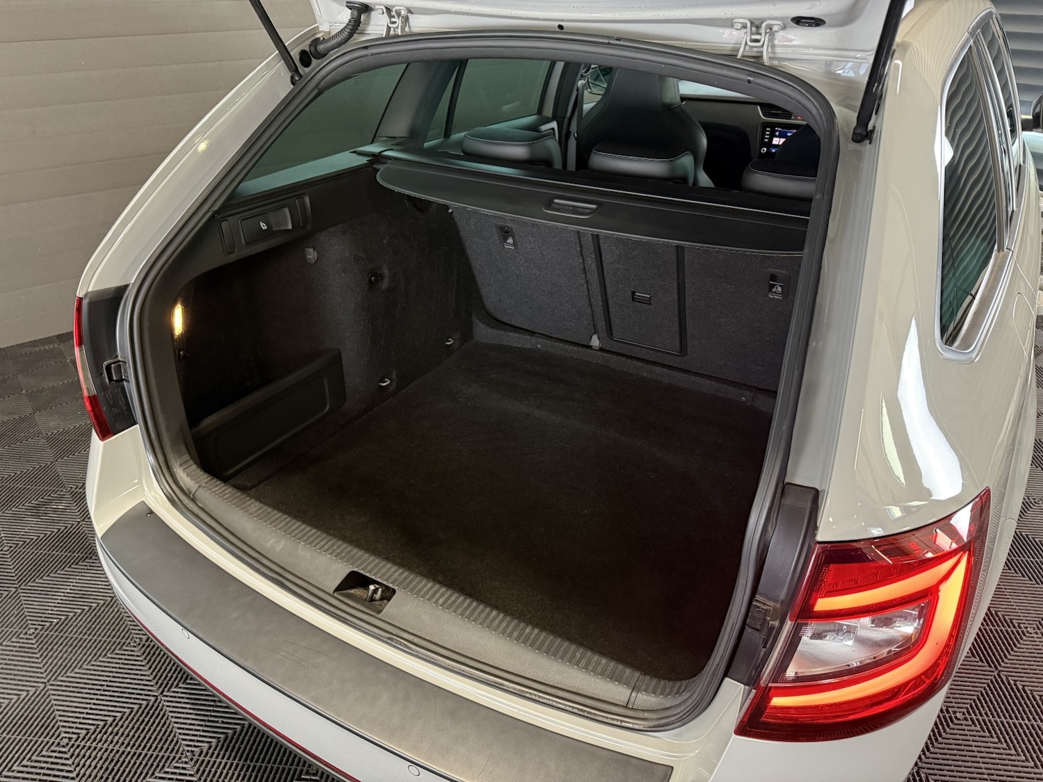 Used Skoda Octavia 2018 for sale - 77622533: Photo 48