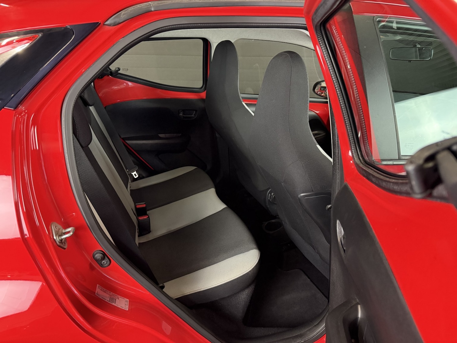 Used Toyota AYGO 2018 for sale - 78182854: Photo 28