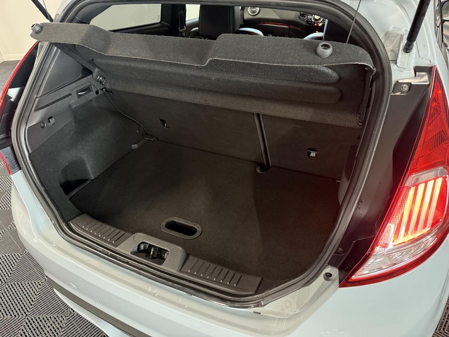 Used Ford Fiesta 2017 for sale - 77201191: Photo 37