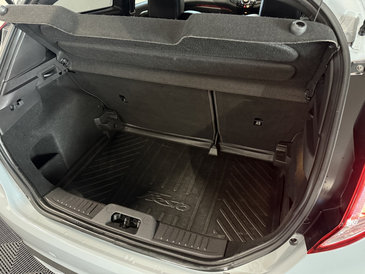 Used Ford Fiesta 2017 for sale - 77201191: Photo 40