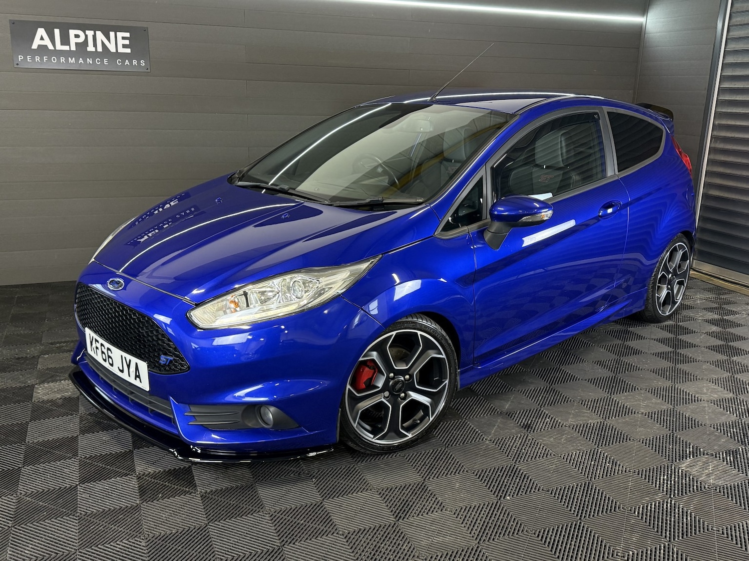 Used Ford Fiesta 2017 for sale - 77622506: Photo 2