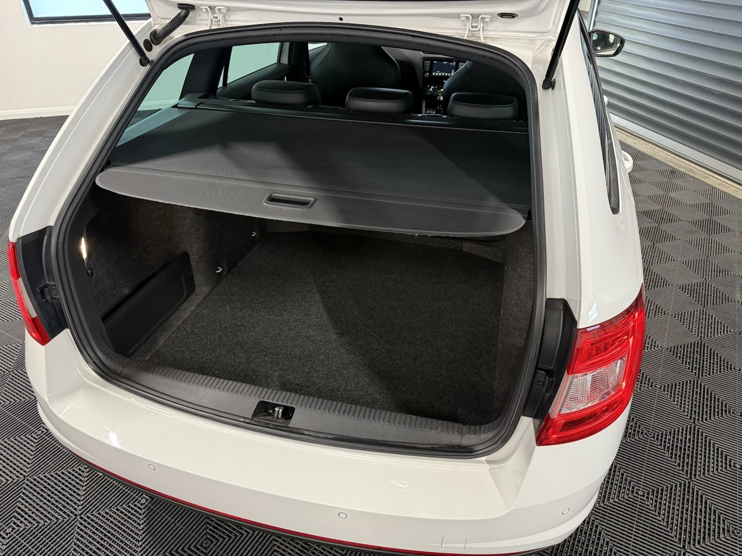 Used Skoda Octavia 2016 for sale - 76605821: Photo 72