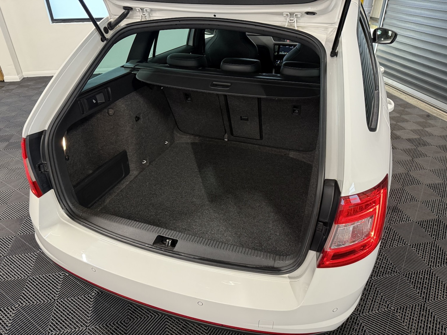 Used Skoda Octavia 2016 for sale - 76605821: Photo 77