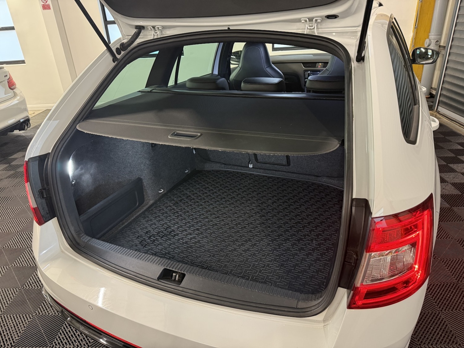 Used Skoda Octavia 2016 for sale - 76769783: Photo 35