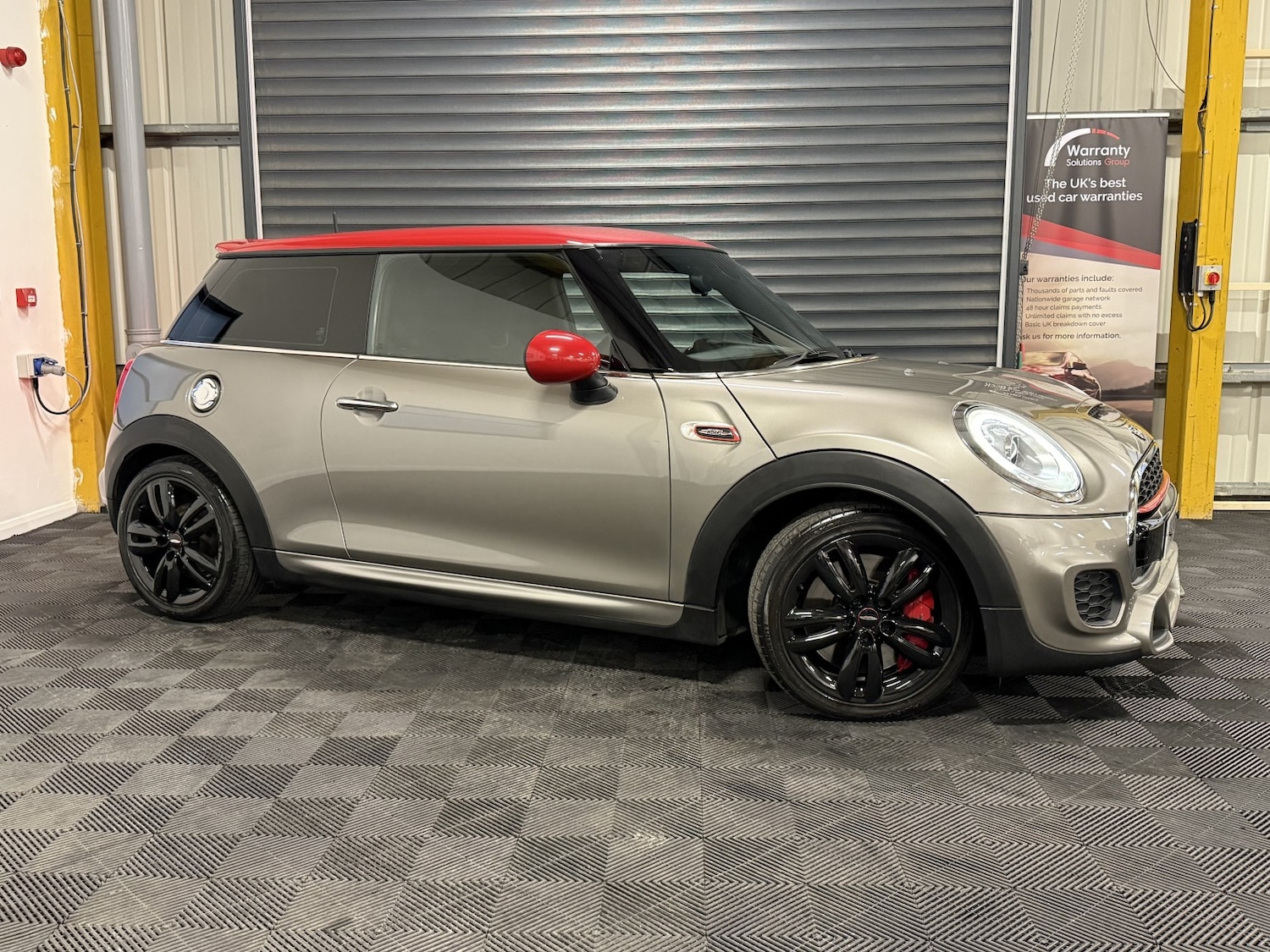 Used MINI Hatch 2018 for sale - 76618743: Photo 13