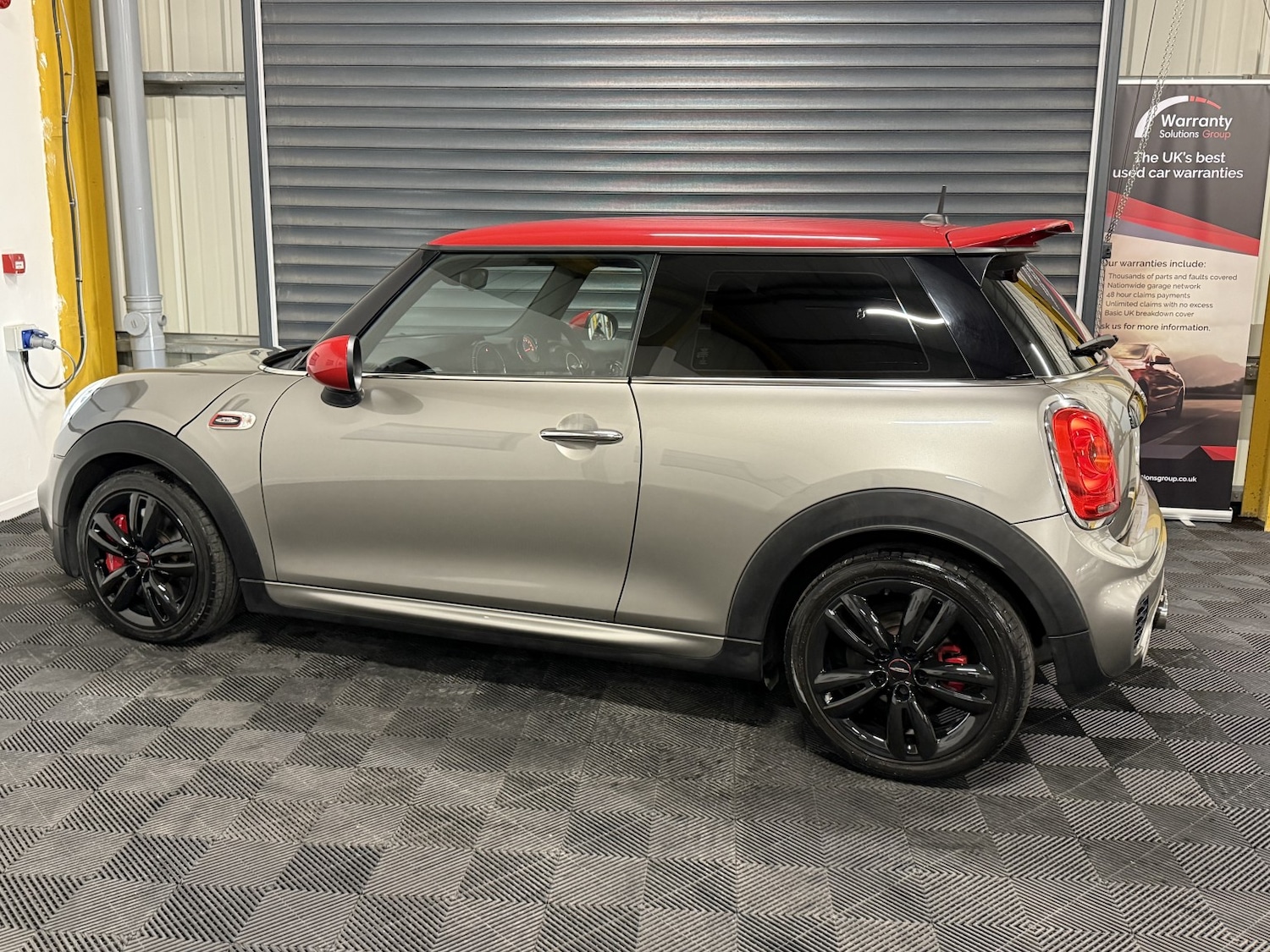 Used MINI Hatch 2018 for sale - 76618743: Photo 18
