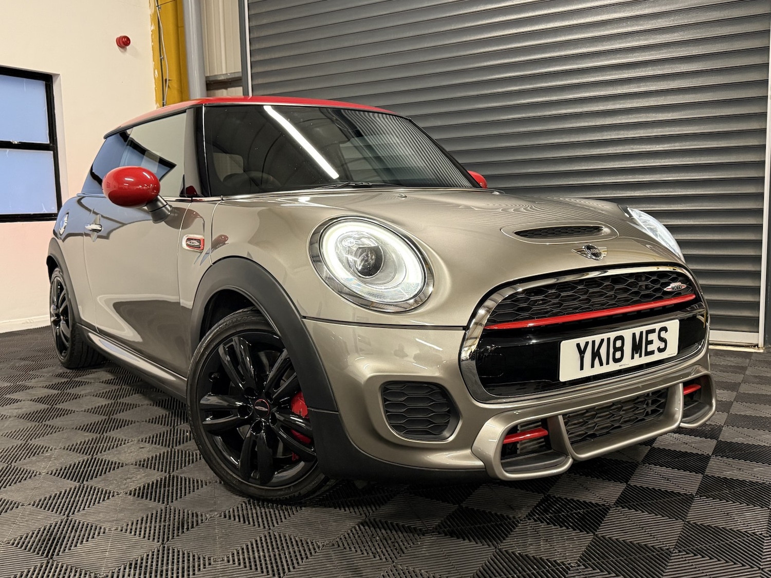 Used MINI Hatch 2018 for sale - 76618743: Photo 3