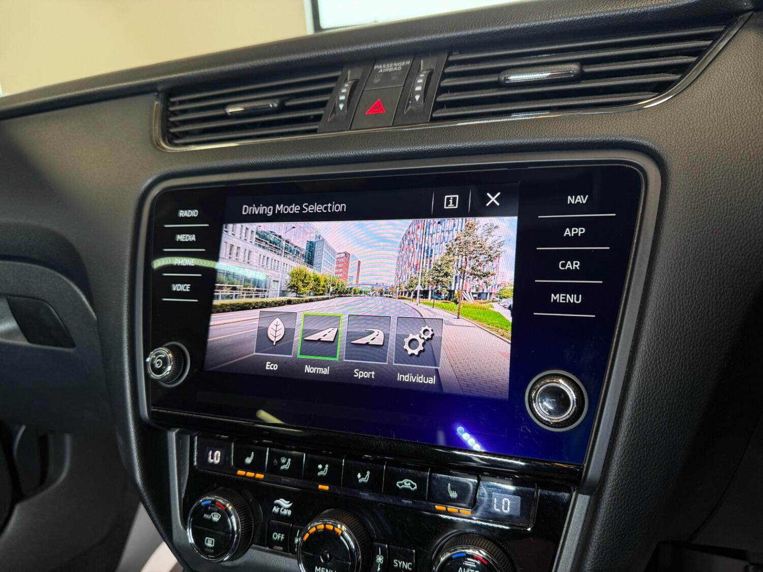 Used Skoda Octavia 2018 for sale - 76605711: Photo 45