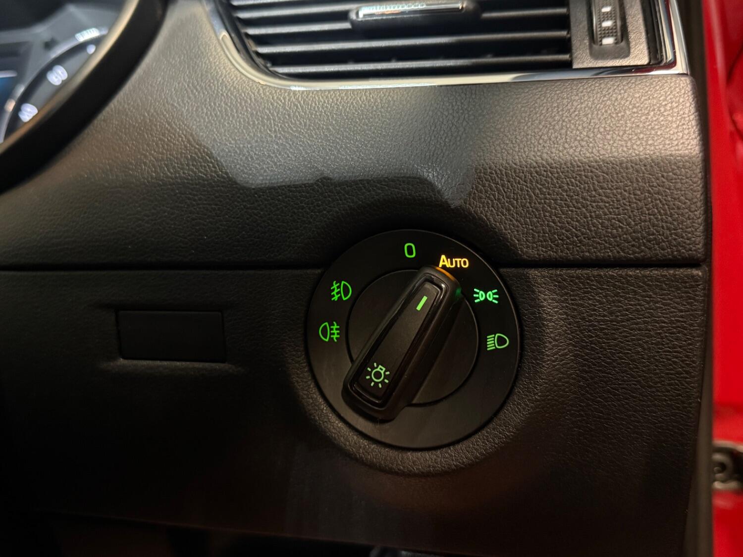 Used Skoda Octavia 2018 for sale - 76605711: Photo 52