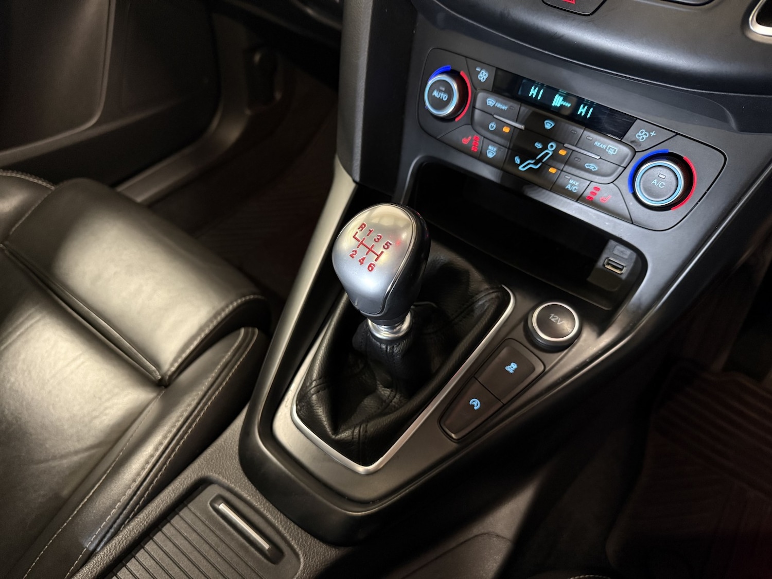 Used Ford Focus 2016 for sale - 76725718: Photo 23