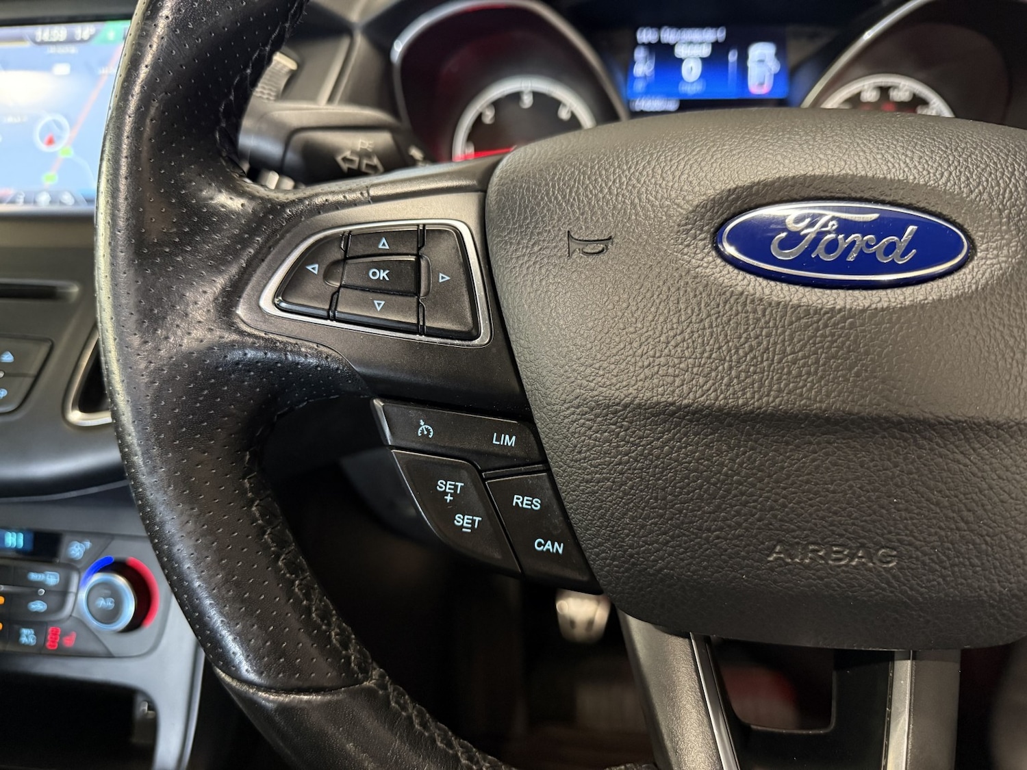 Used Ford Focus 2016 for sale - 76725718: Photo 28