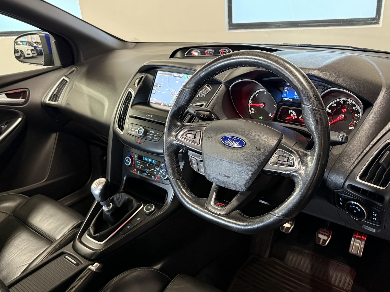 Used Ford Focus 2016 for sale - 76725718: Photo 3