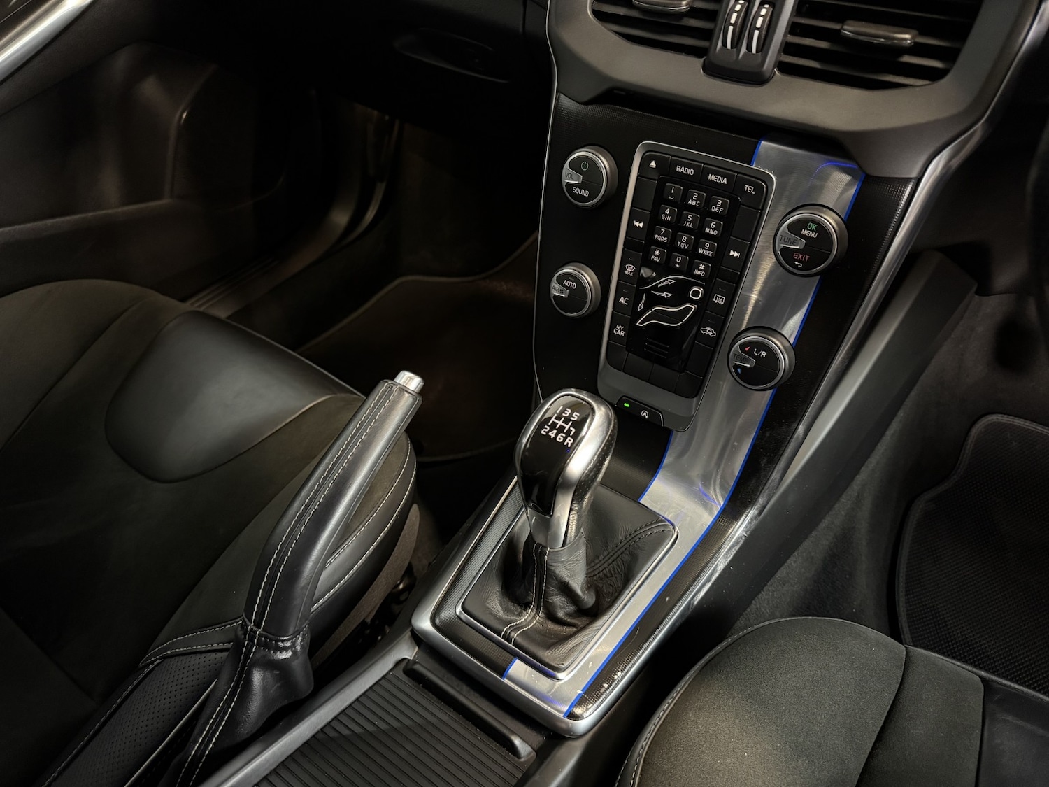 Used Volvo V40 2016 for sale - 77915738: Photo 24