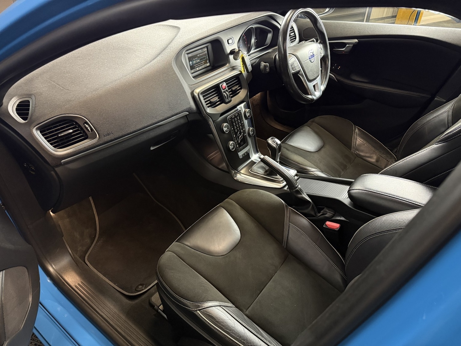 Used Volvo V40 2016 for sale - 77915738: Photo 29