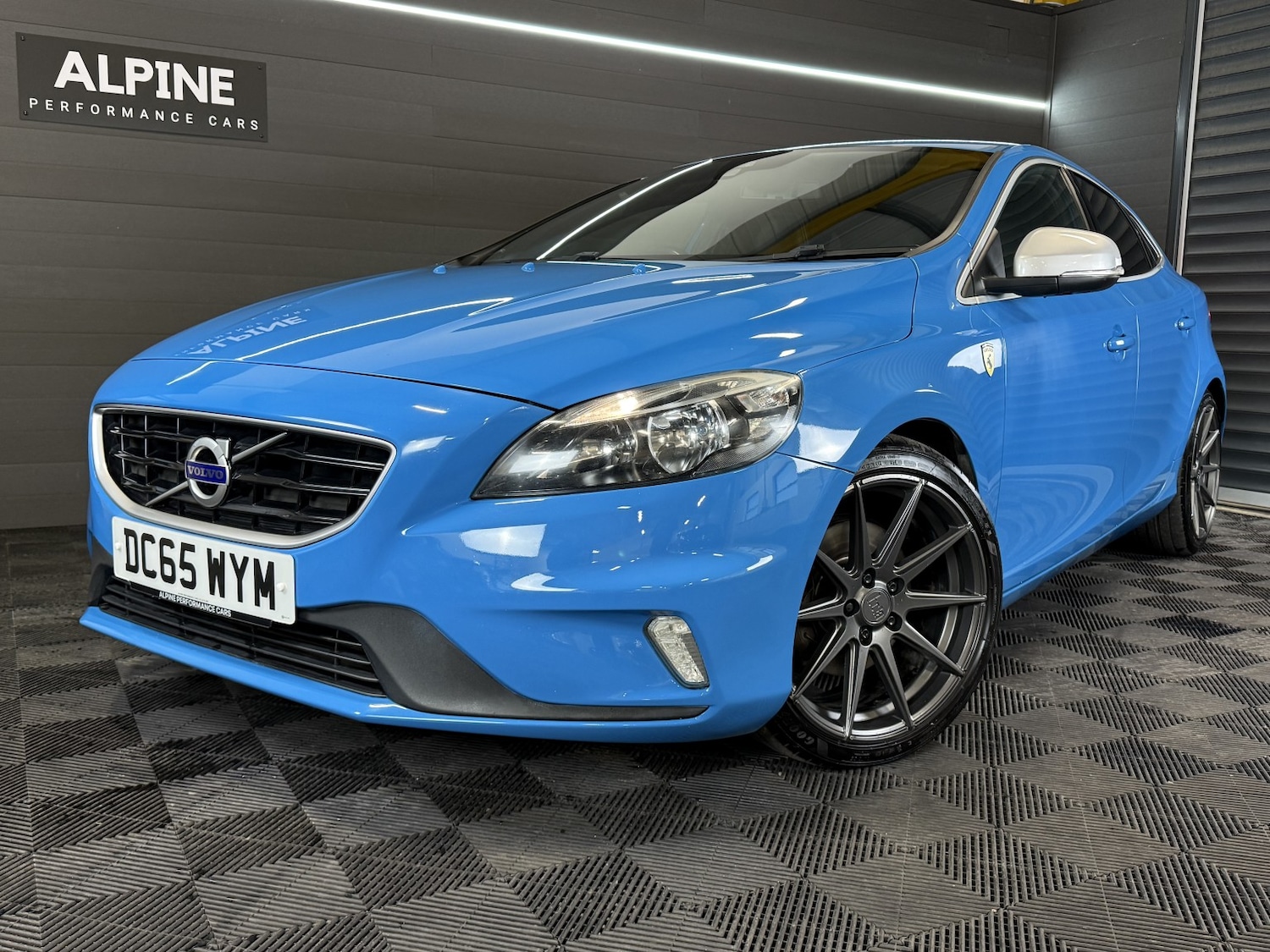 Used Volvo V40 2016 for sale - 77915738: Photo 3