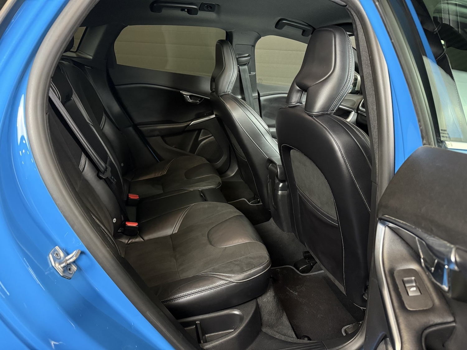 Used Volvo V40 2016 for sale - 77915738: Photo 35