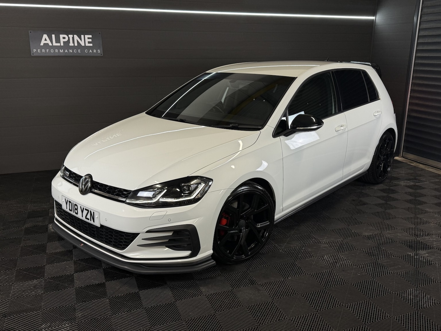 Used Volkswagen Golf 2018 for sale - 77508510: Photo 2
