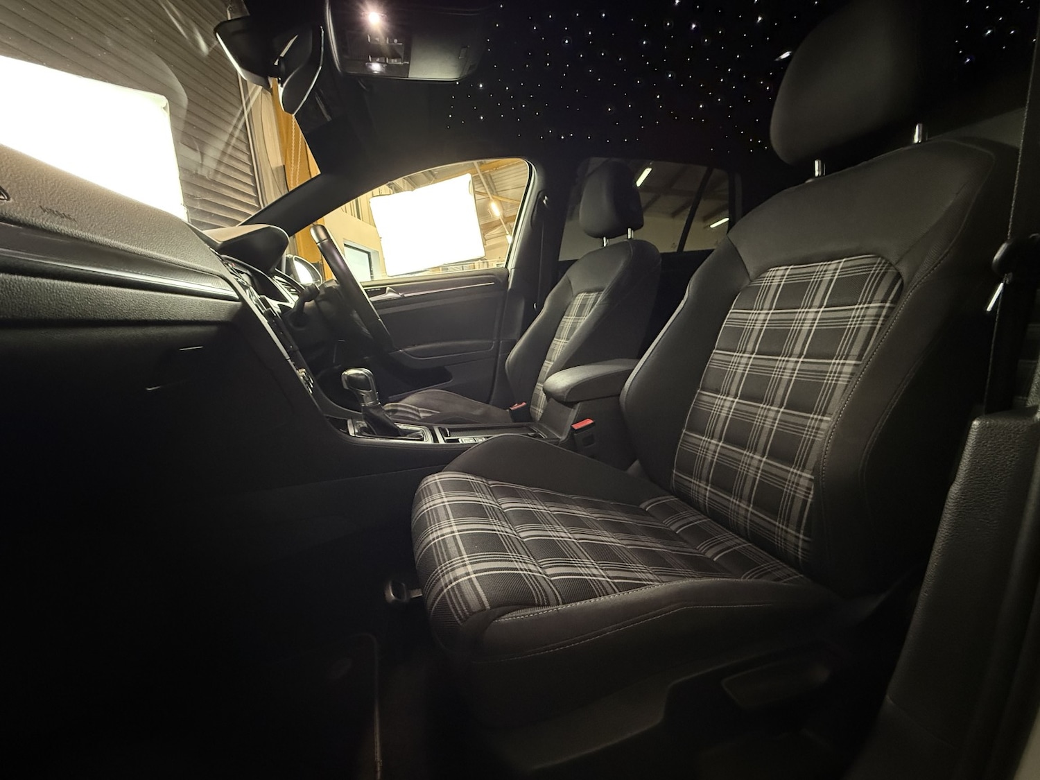 Used Volkswagen Golf 2018 for sale - 77508510: Photo 35