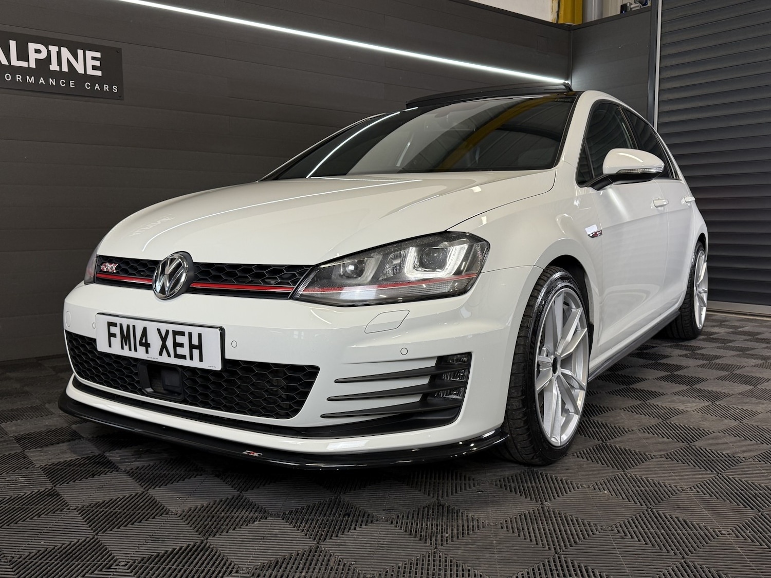 Used Volkswagen Golf 2014 for sale - 77864886: Photo 3