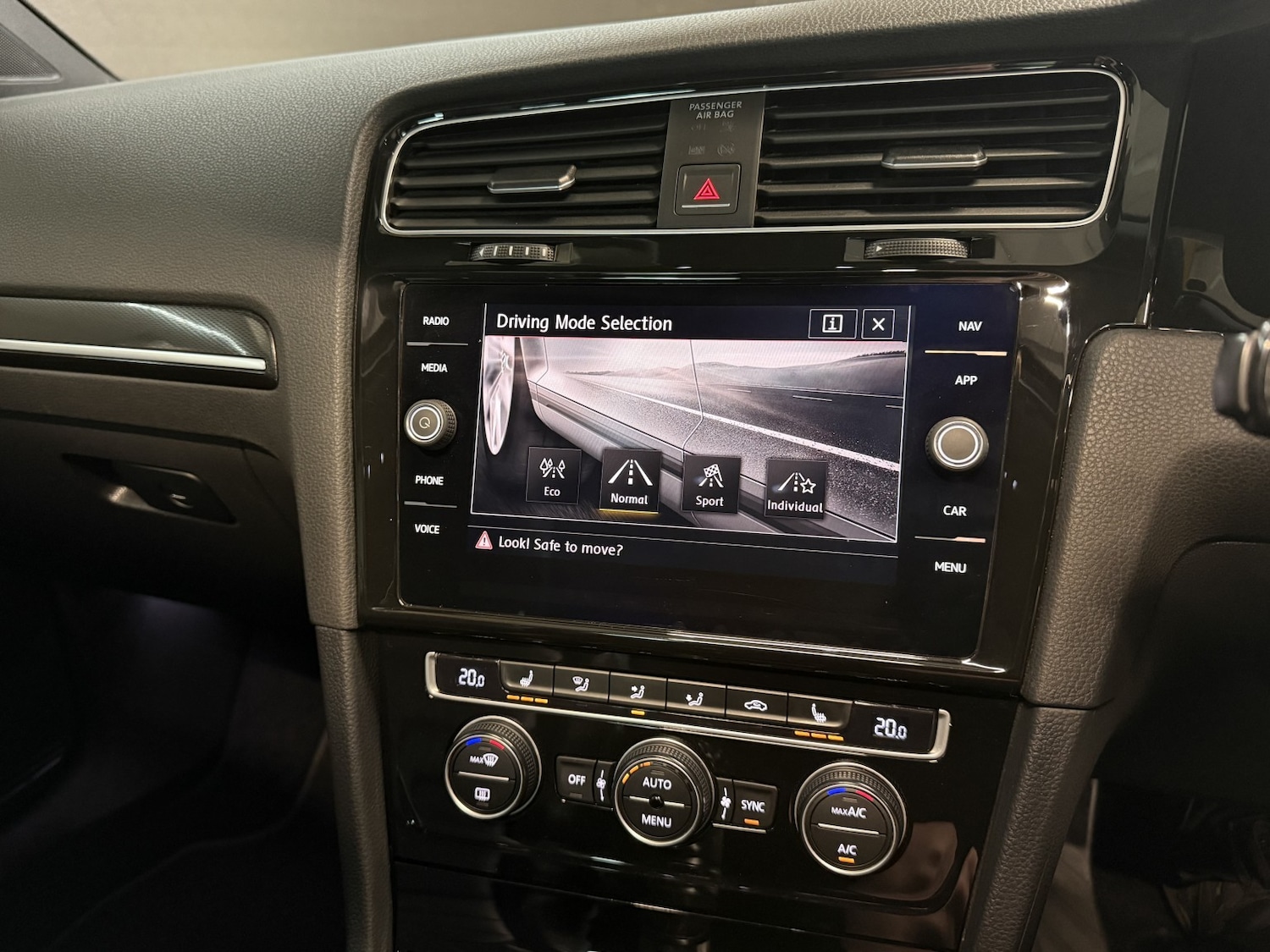 Used Volkswagen Golf 2014 for sale - 77864886: Photo 34