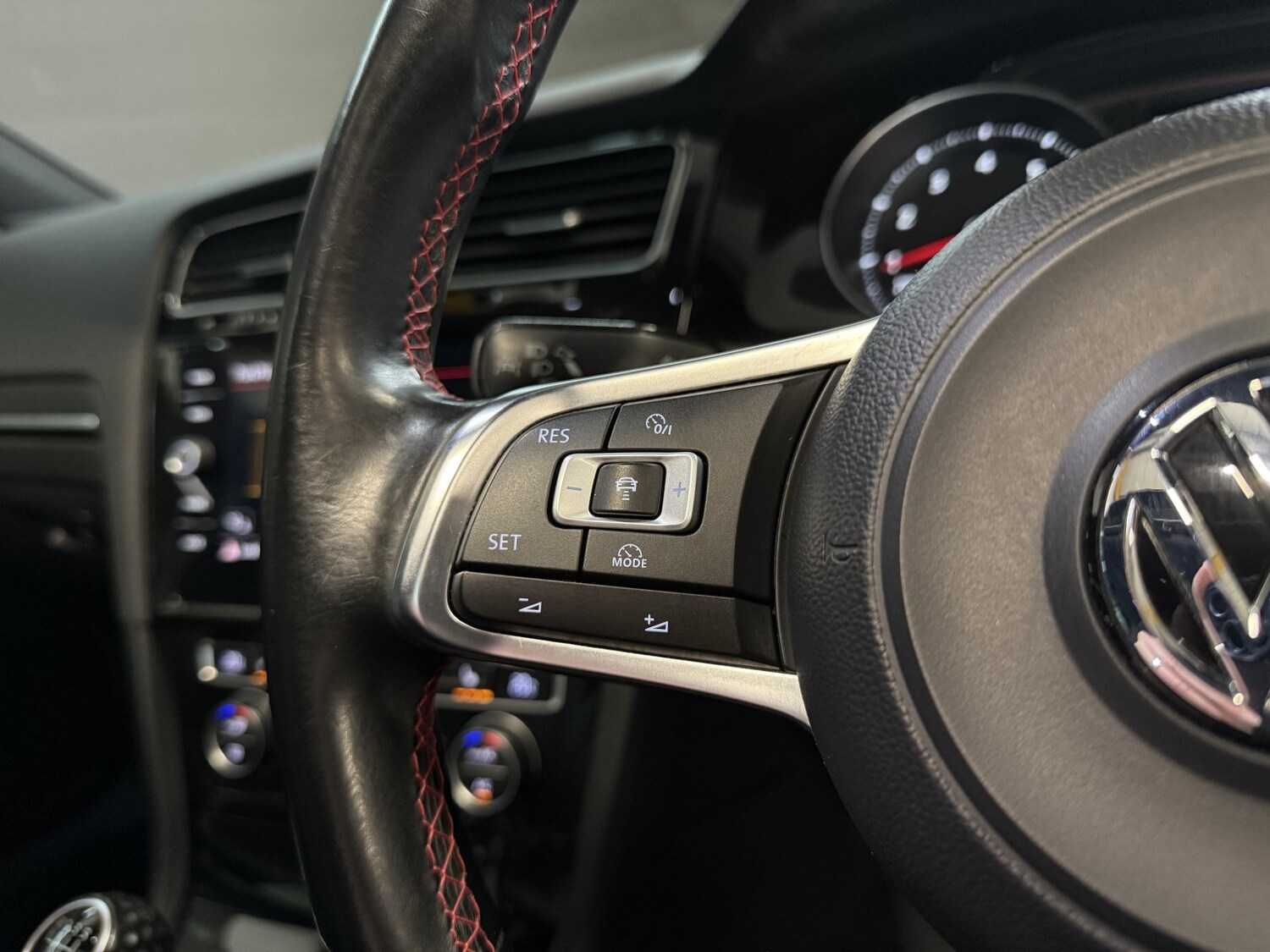 Used Volkswagen Golf 2014 for sale - 77864886: Photo 38