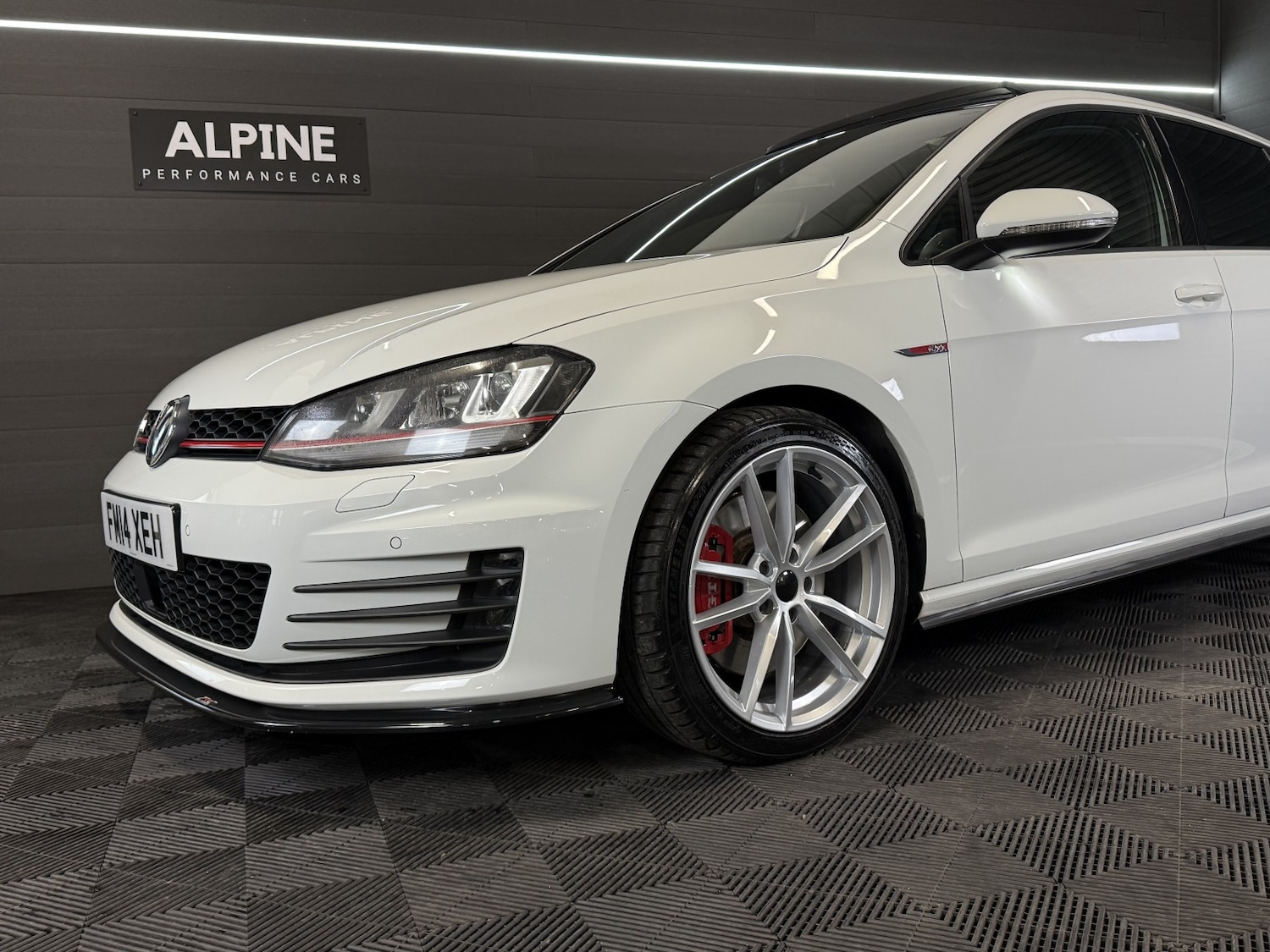 Used Volkswagen Golf 2014 for sale - 77864886: Photo 4