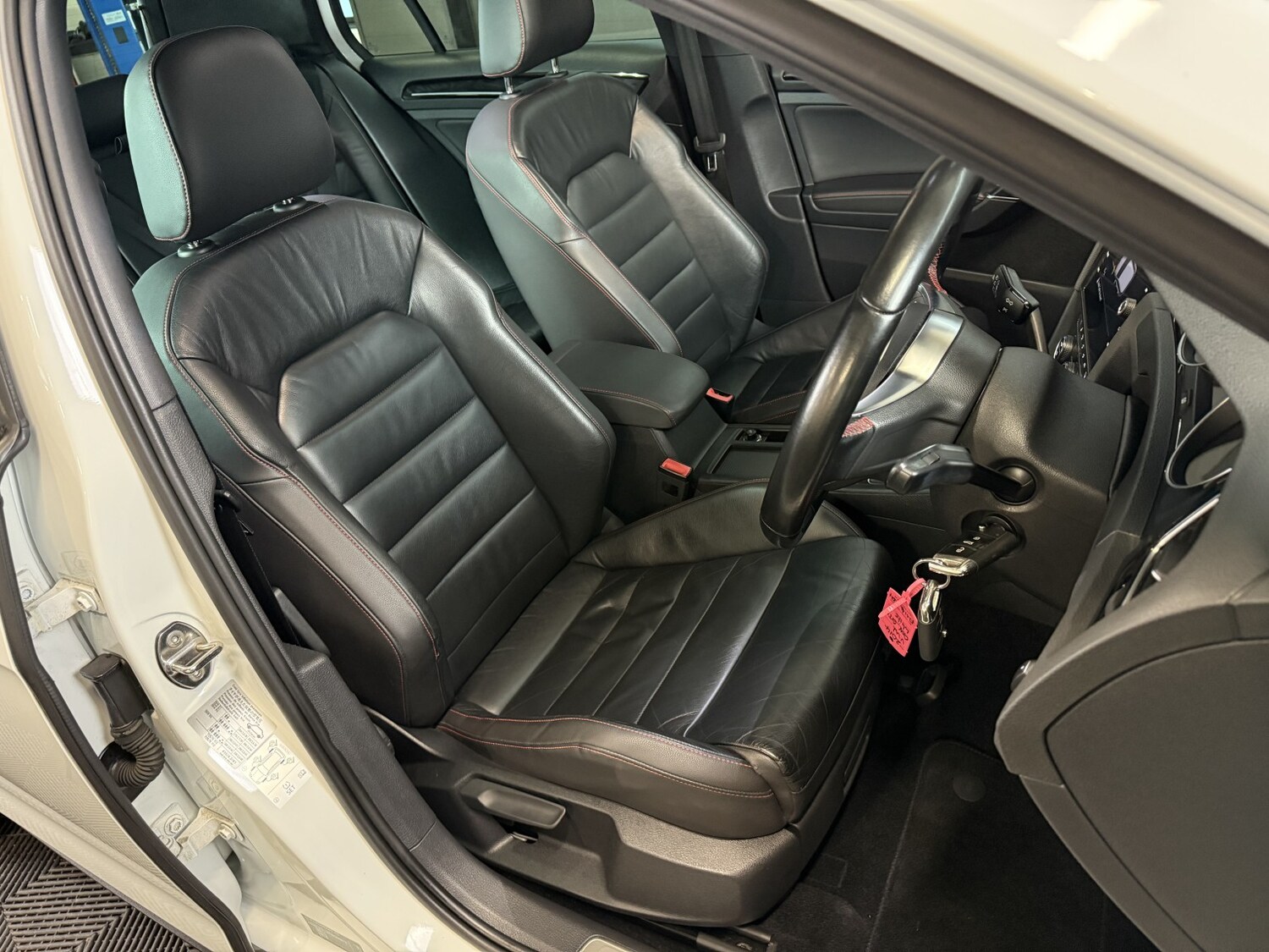 Used Volkswagen Golf 2014 for sale - 77864886: Photo 40