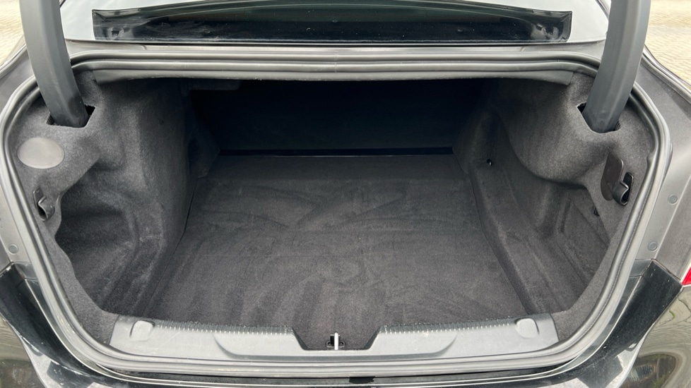 Used Jaguar XE 2019 for sale - 76597924: Photo 10