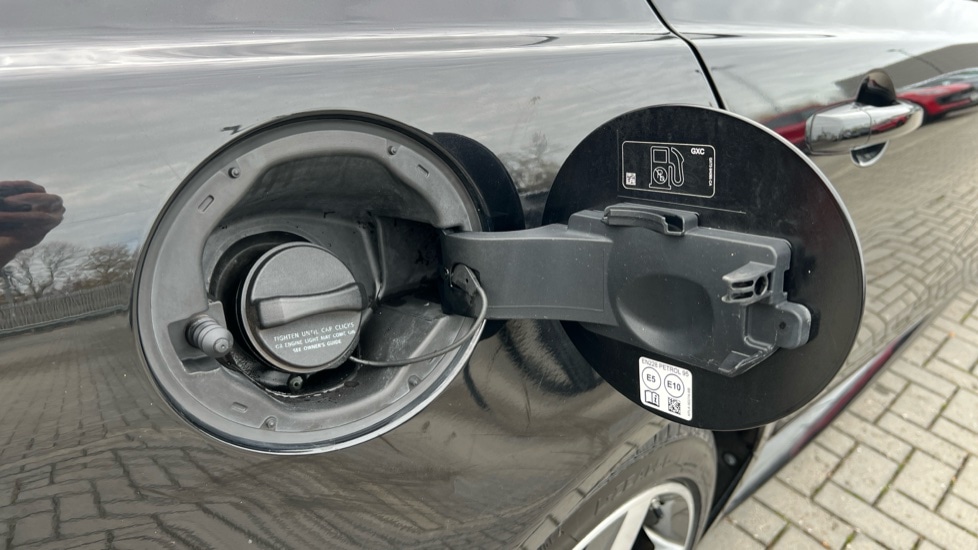 Used Jaguar XE 2019 for sale - 76597924: Photo 21