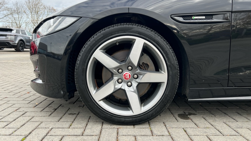 Used Jaguar XE 2019 for sale - 76597924: Photo 26