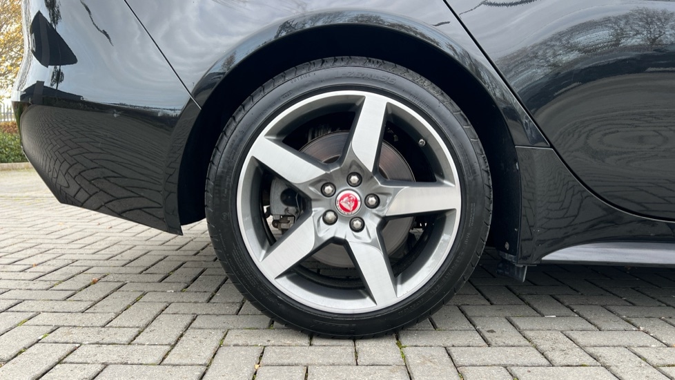 Used Jaguar XE 2019 for sale - 76597924: Photo 28