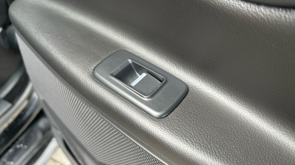 Used Jaguar XE 2019 for sale - 76597924: Photo 45