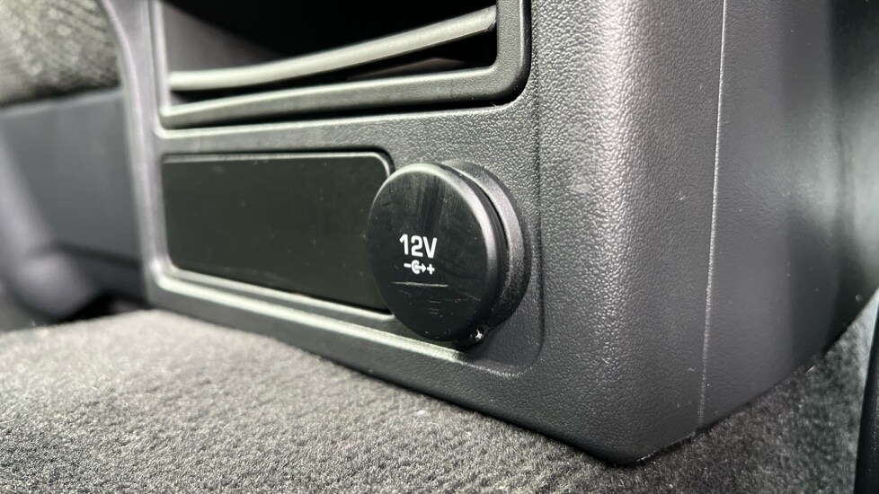 Used Jaguar XE 2019 for sale - 76597924: Photo 48