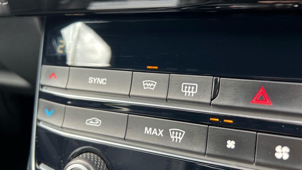 Used Jaguar XE 2019 for sale - 76597924: Photo 56