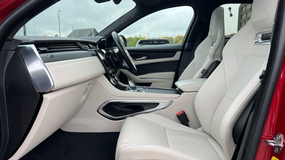 Used Jaguar F-Pace 2024 for sale - 76442070: Photo 3